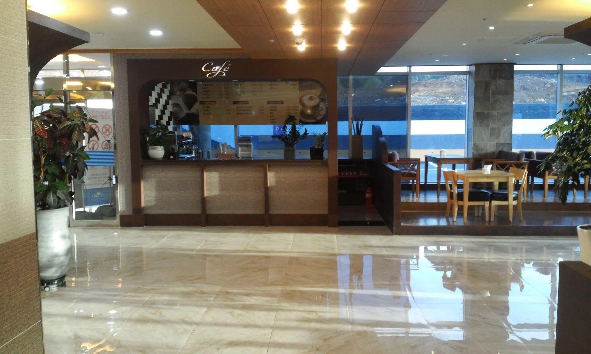 Dome Hotel Geoje Exterior photo